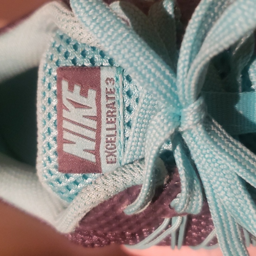 Nike Ladies Excellerate 3 Athletic Shoes - Picture 3 of 8